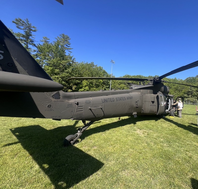 black hawk helicopter