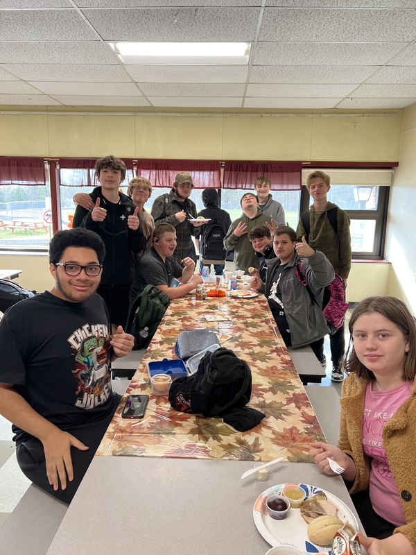 Students eating lunch