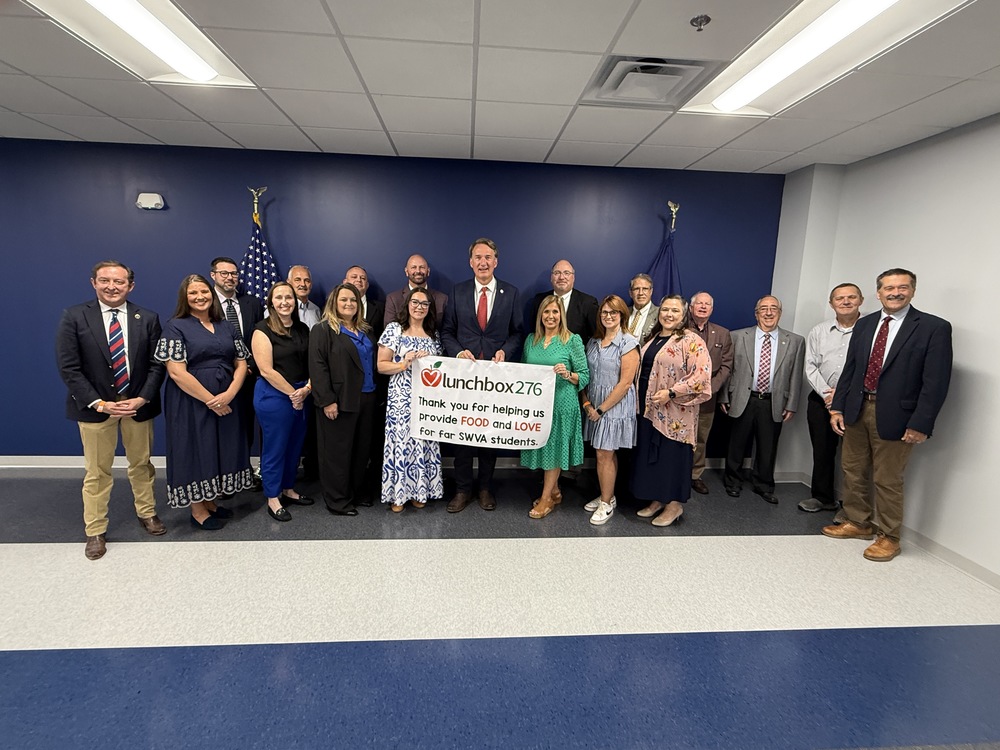Governor Glenn Youngkin visits WRAP 