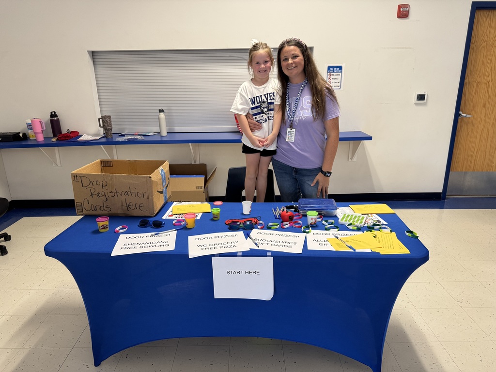 Mrs. Tori Pryor and Clara worked the registration table.