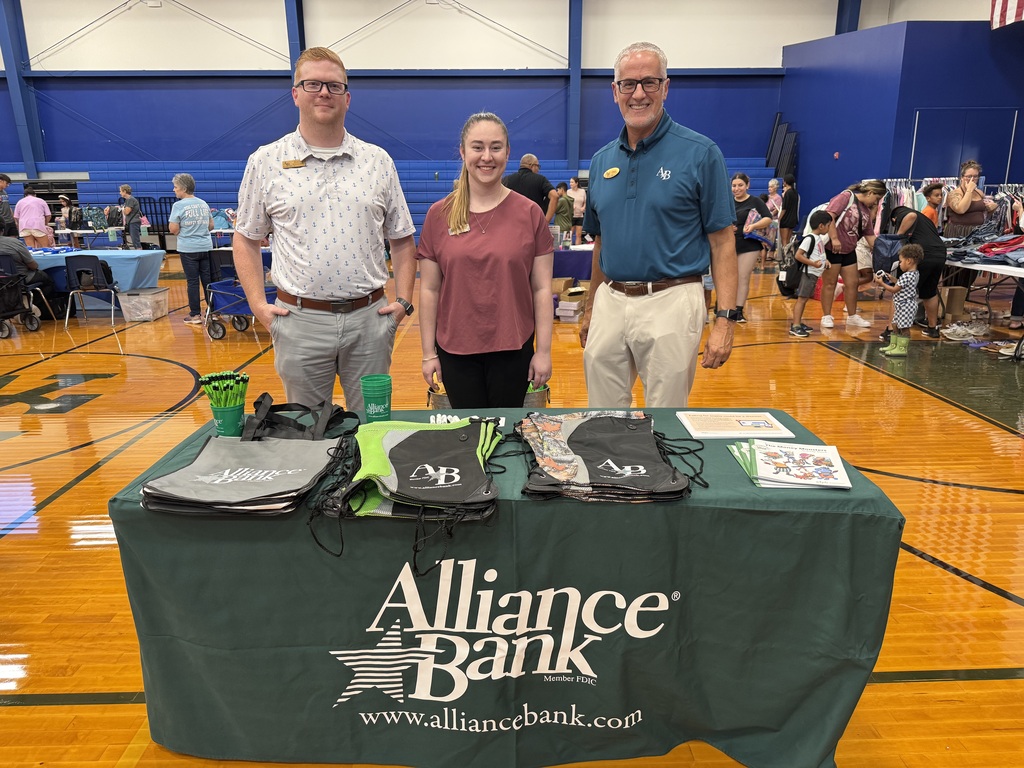 Alliance Bank provided gift cards for door prizes.