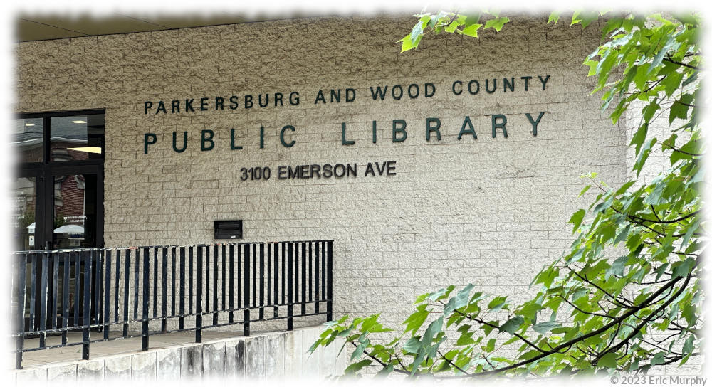 Front of building of the Parkersburg and Wood County Public Library