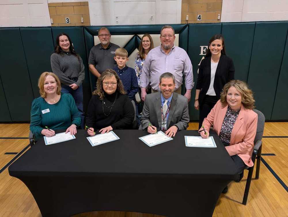 members featured in the Emerson Elementary School and The Links at Woodridge Partners business partnership