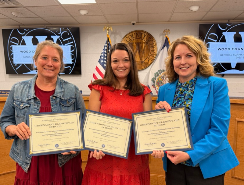 Greenmont Staff receiving award