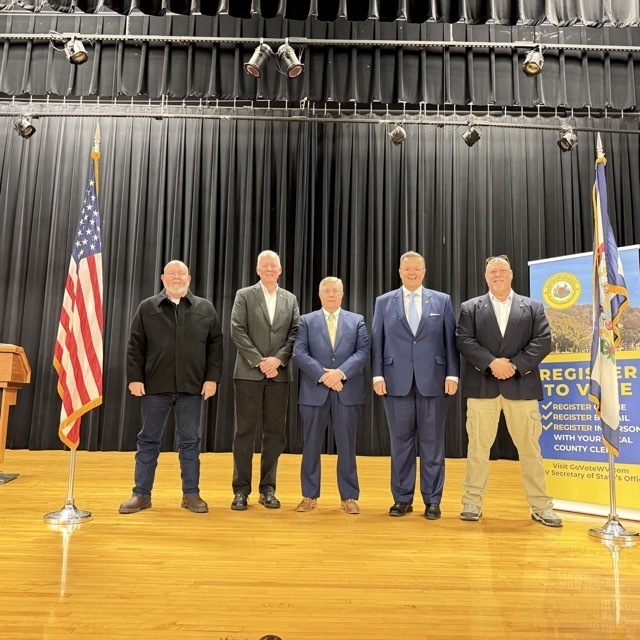 WV secretary of state addresses parkersburg south high school future voting students