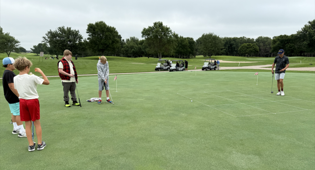 Tic-Tac-Toe Putting