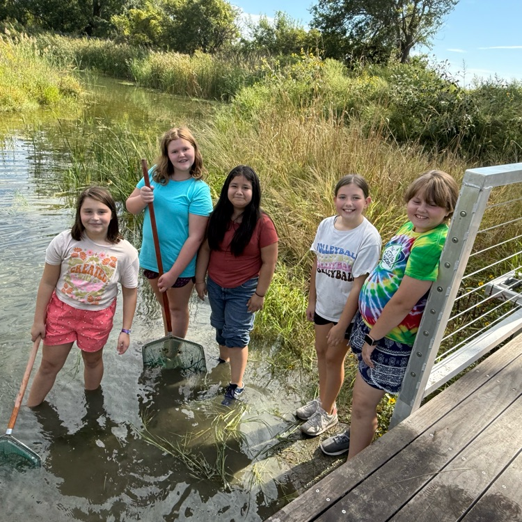 6th graders going into the wetlands