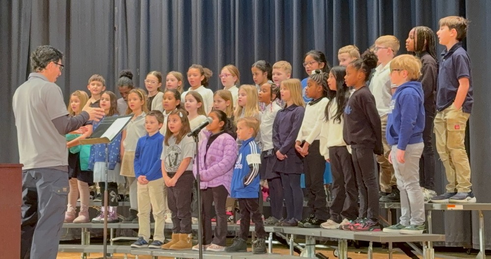 2nd Grade Chorus BHM Performance