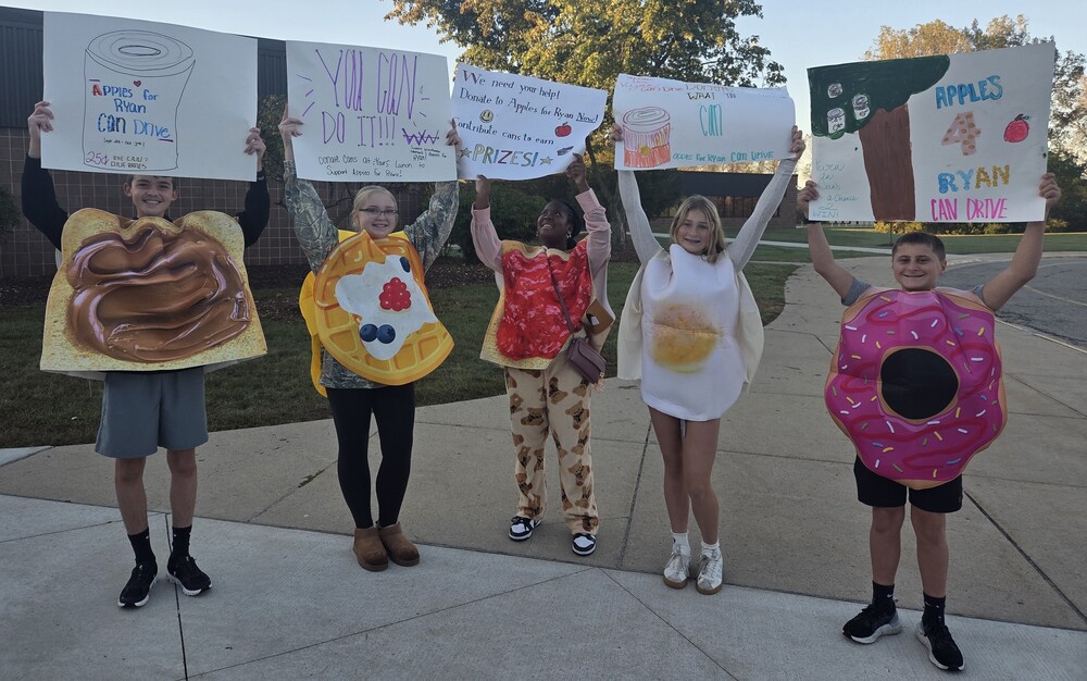 kids advertising apple for ryan
