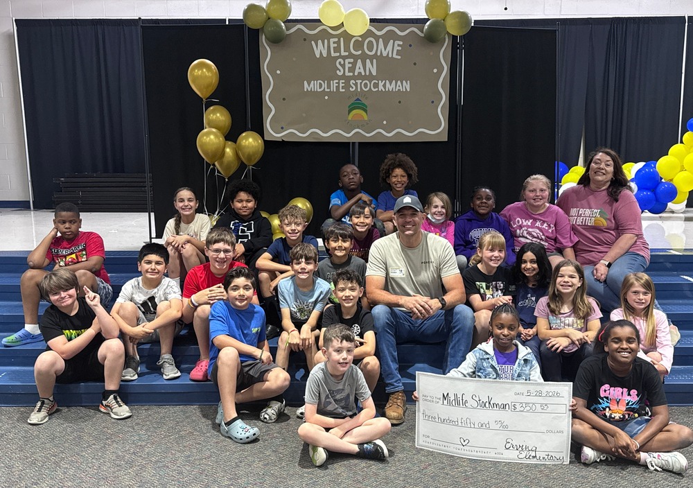 sean midlife stockman visits sudents at erving elementary school