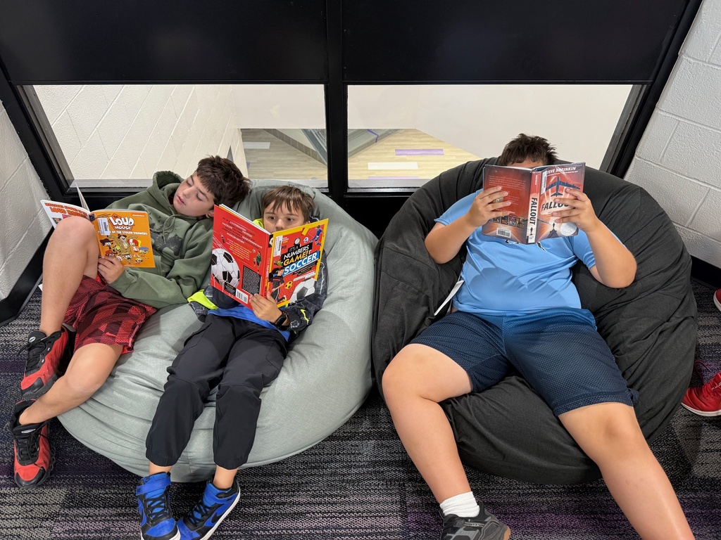 students reading