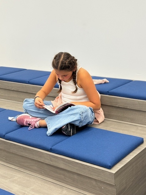 students reading together