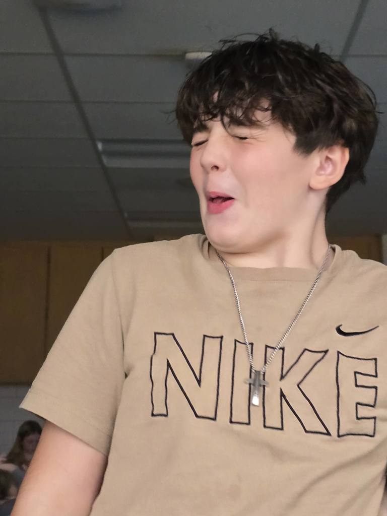 students tasting cranberries