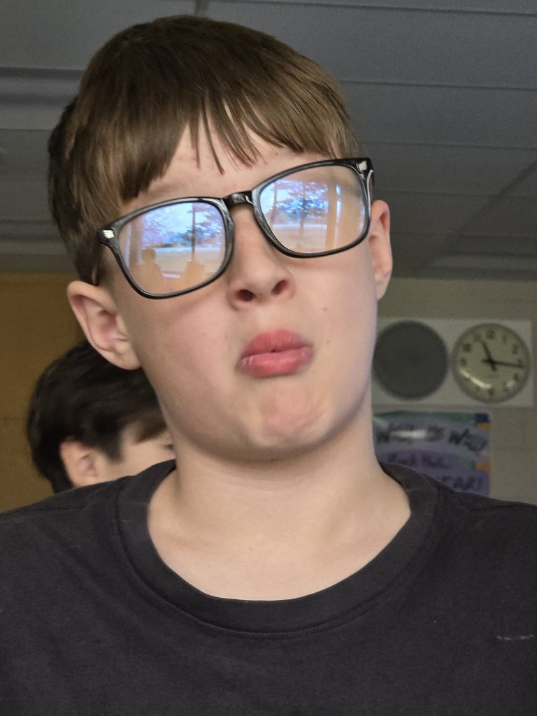 students tasting cranberries