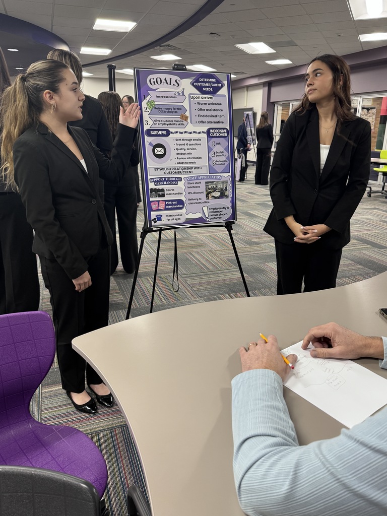 whs students prep and practice before deca state competition