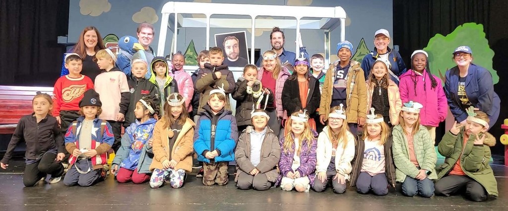yake students attend dypac play