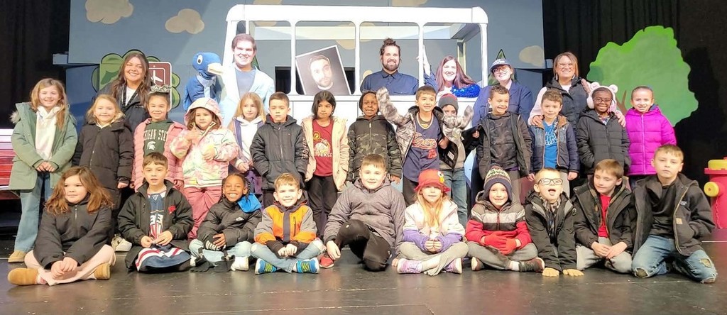 yake students attend dypac play
