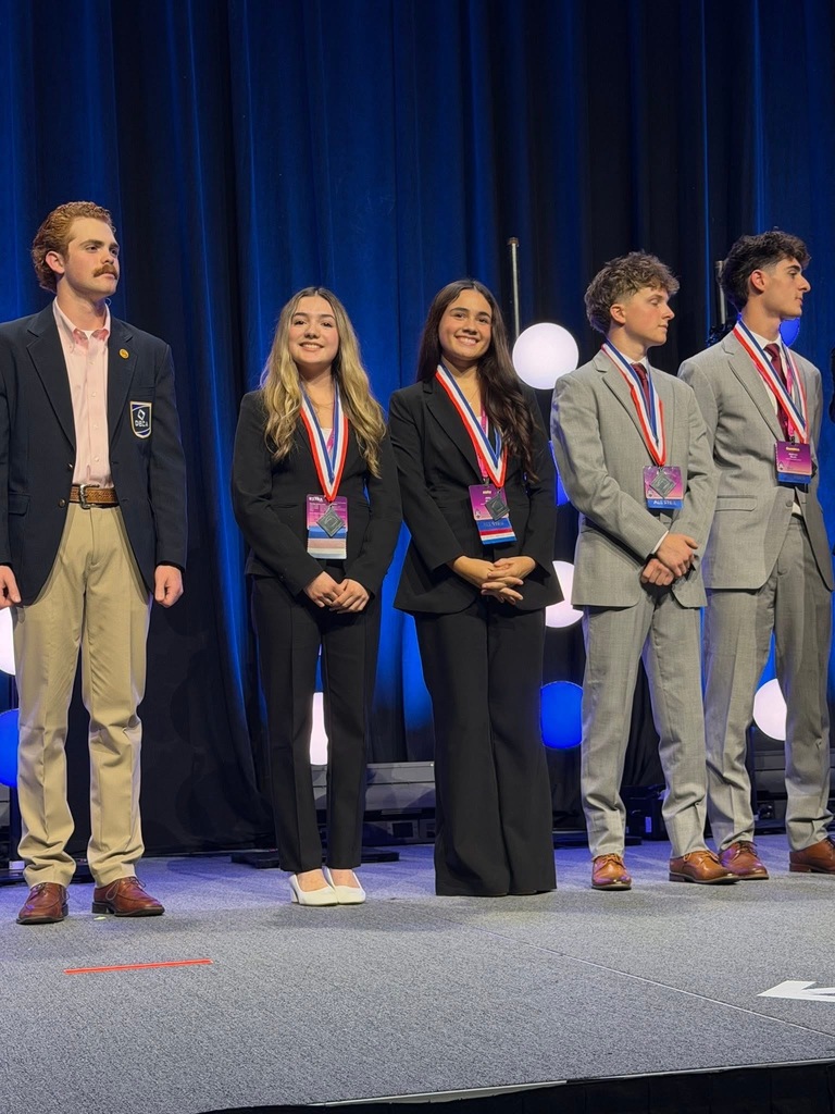 whs deca members in detroit at competition