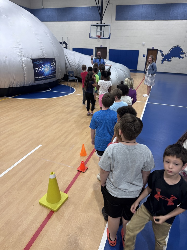 students experience the skydome planetarium