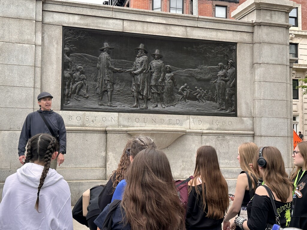 students on 8th grade bms boston trip