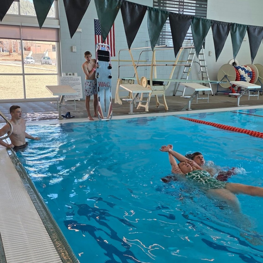 Students in the Lifeguard class practicing skills