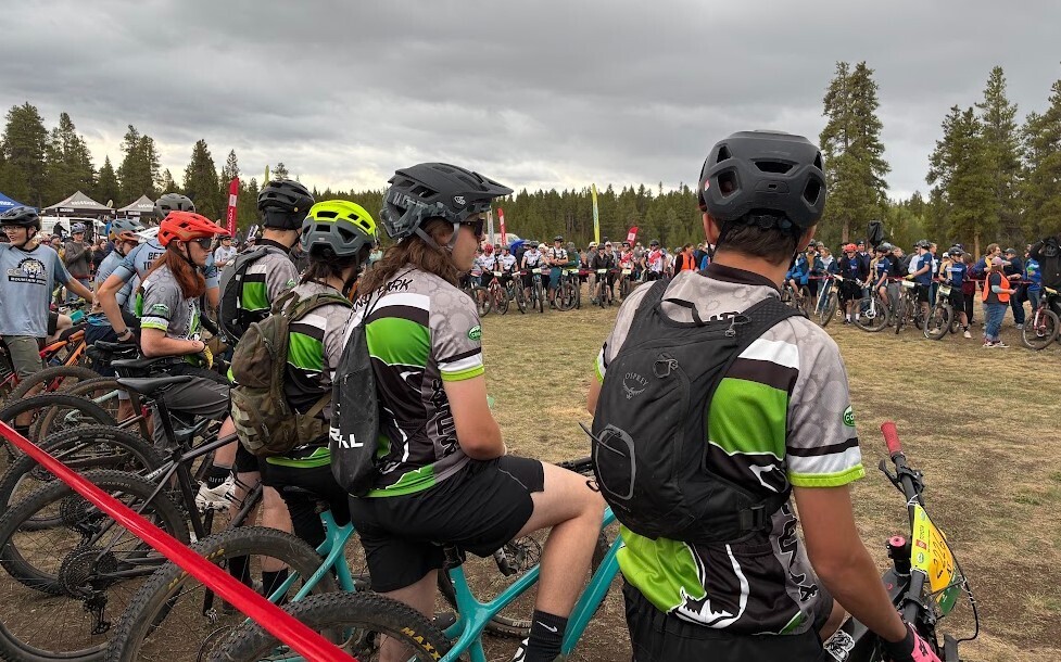 Mountain Bike team at the starting line