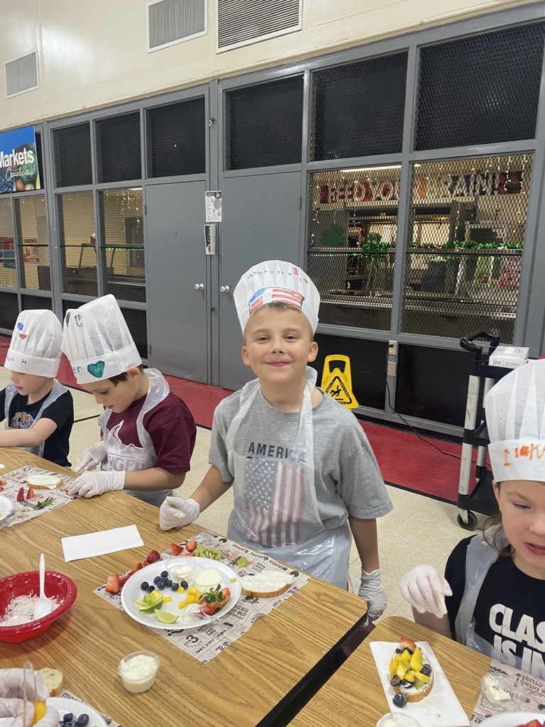 Students working on their Bruschetta.