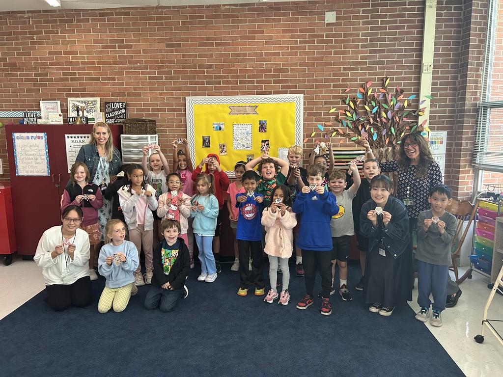Visiting Japanese Graduate Students and Future Teachers visit Woodland Elementary