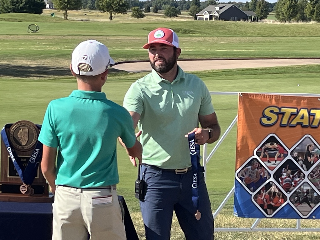 Noah placed 9th at State Golf Meet out of 94 golfers