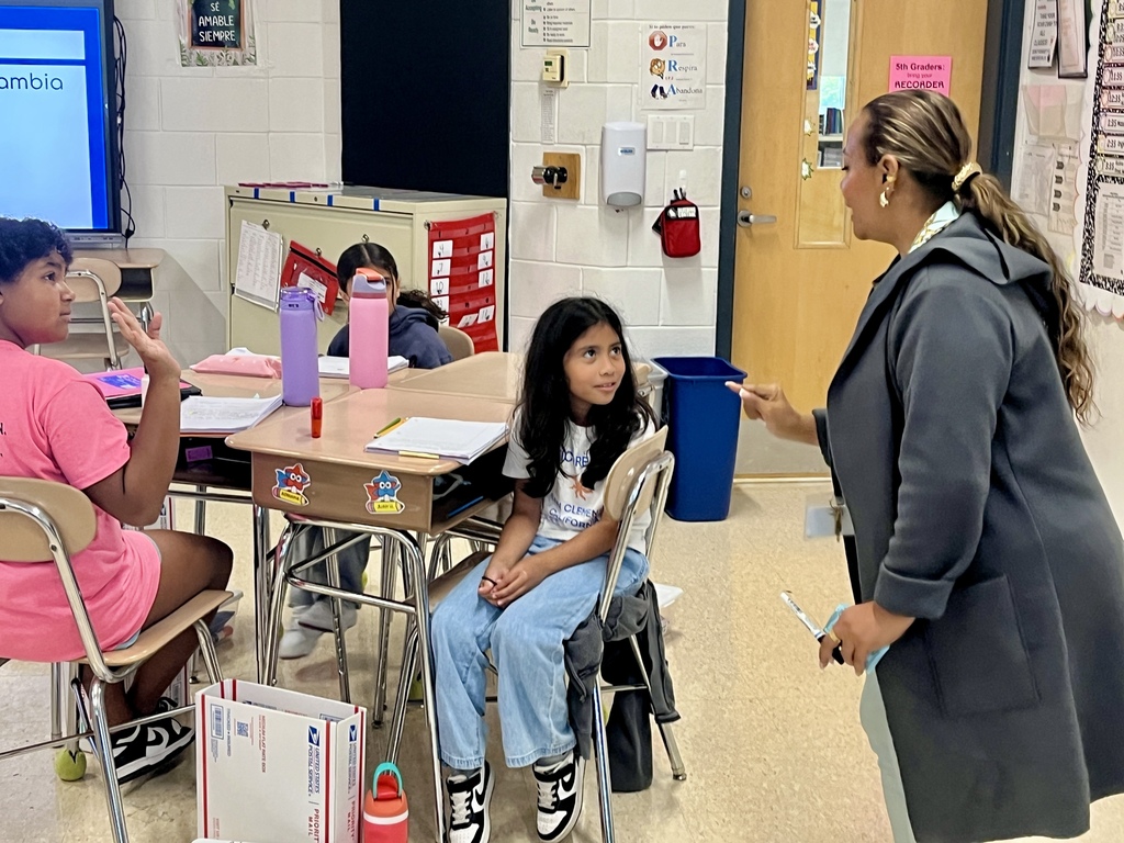 Ms. Figueroa's 5th Grade Dual Language Spanish Class