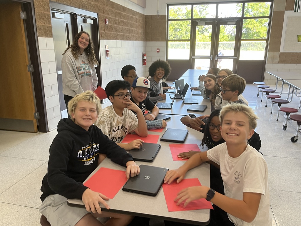 Red Ribbon Week Posters with NJHS and SOS students at WMS