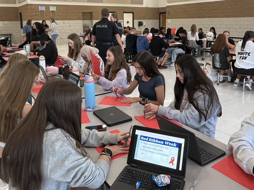 Red Ribbon Week Posters with NJHS and SOS students at WMS