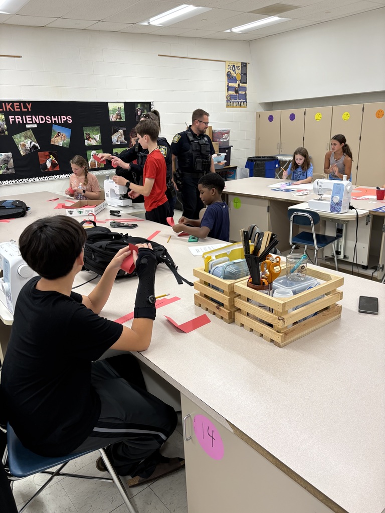 Red Ribbon Week Posters with NJHS and SOS students at WMS