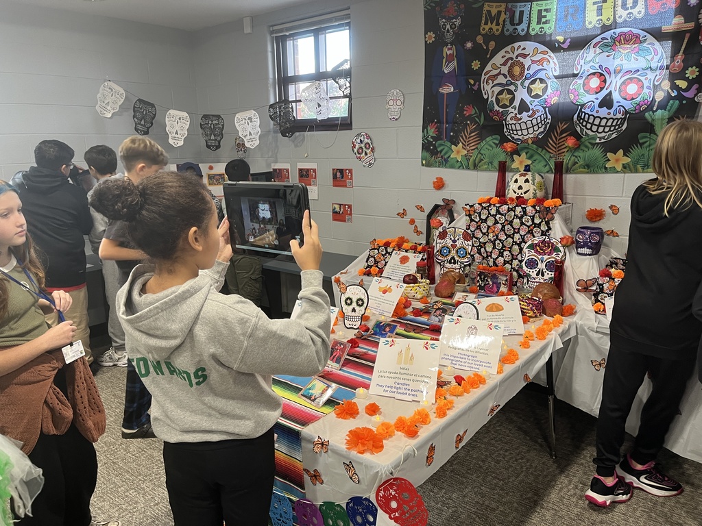 WMS Ofrenda for Día de los Muertos