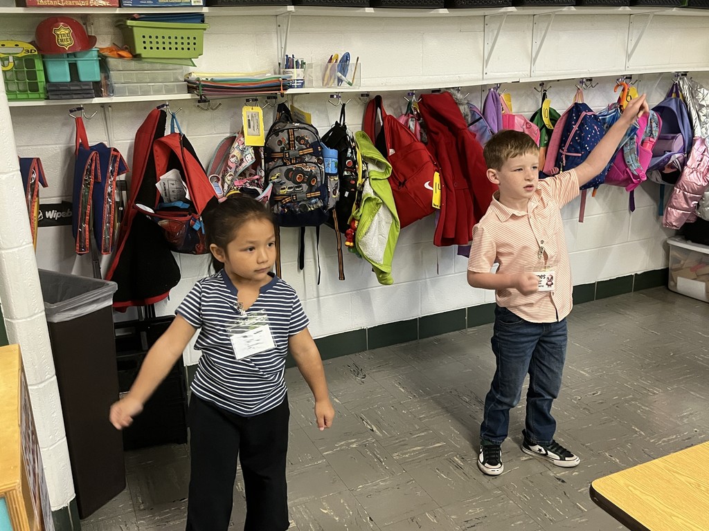 Heeres Hawks - Kindergarten Class at Woodland Primary