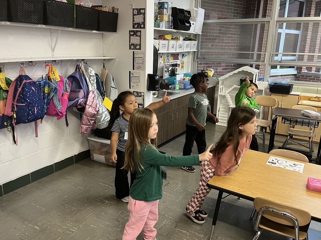 Heeres Hawks - Kindergarten Class at Woodland Primary