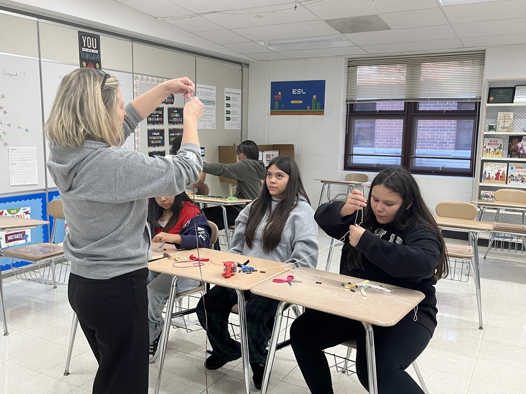 Voice and Vibe Club at WMS making friendship bracelets 