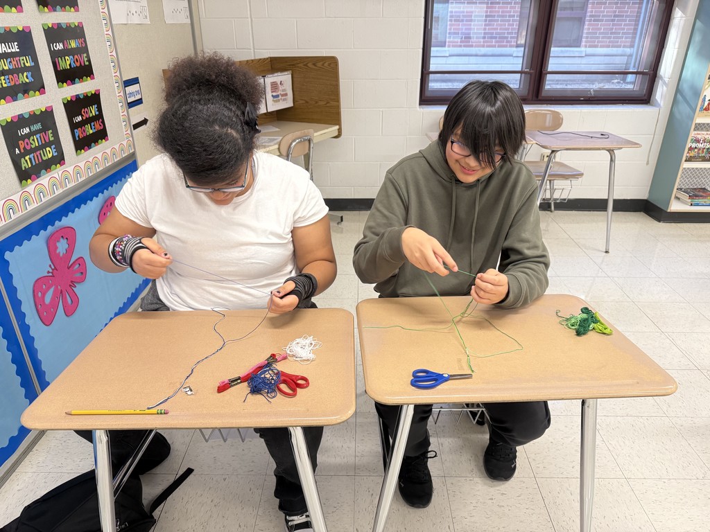 Voice and Vibe Club at WMS making friendship bracelets 