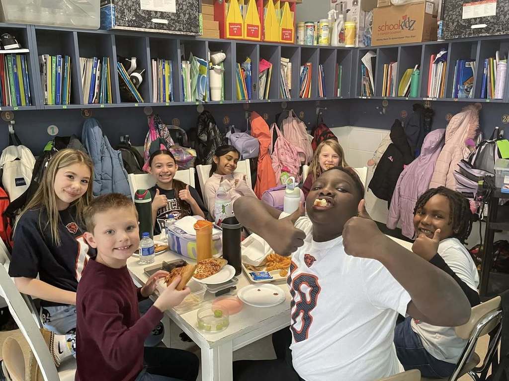 Students attending Attendance Pizza Parties 