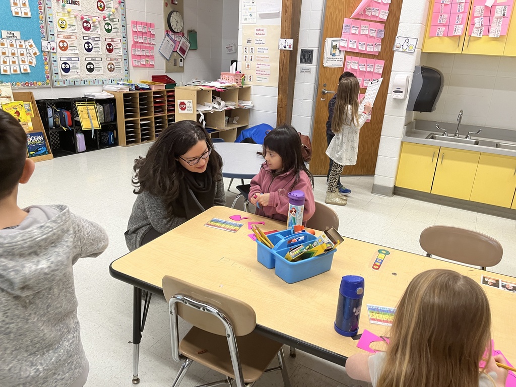 Educators from Birminham City Schools in Alabama tour Woodland's Dual Language Program 