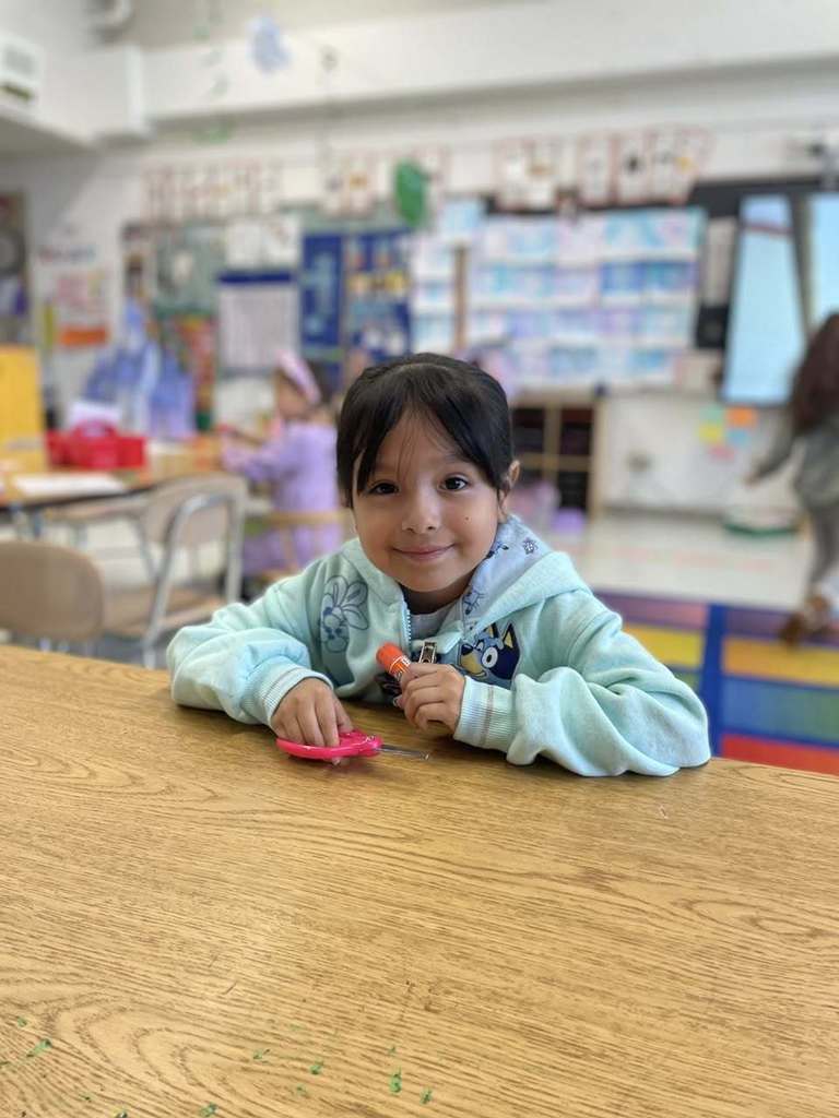 Students create Kindness Flowers 