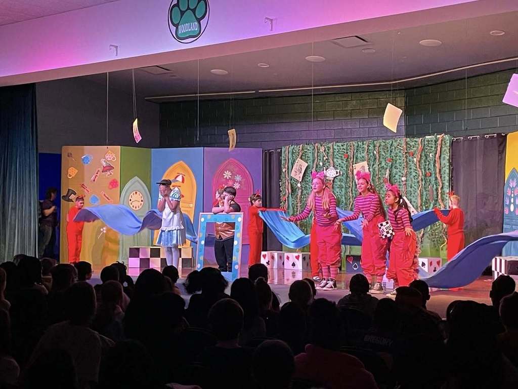 Scenes from Alice in Wonderland, Jr.