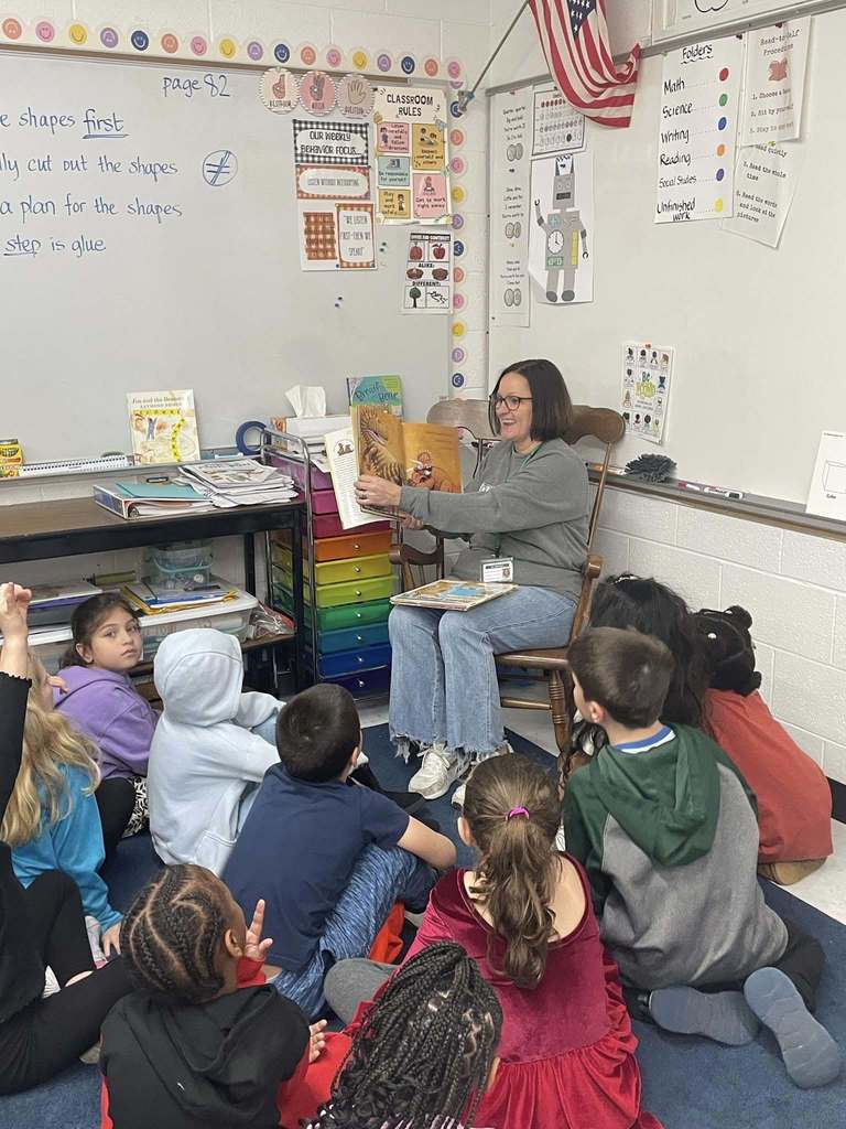 Leaders are Readers at Woodland Elementary 