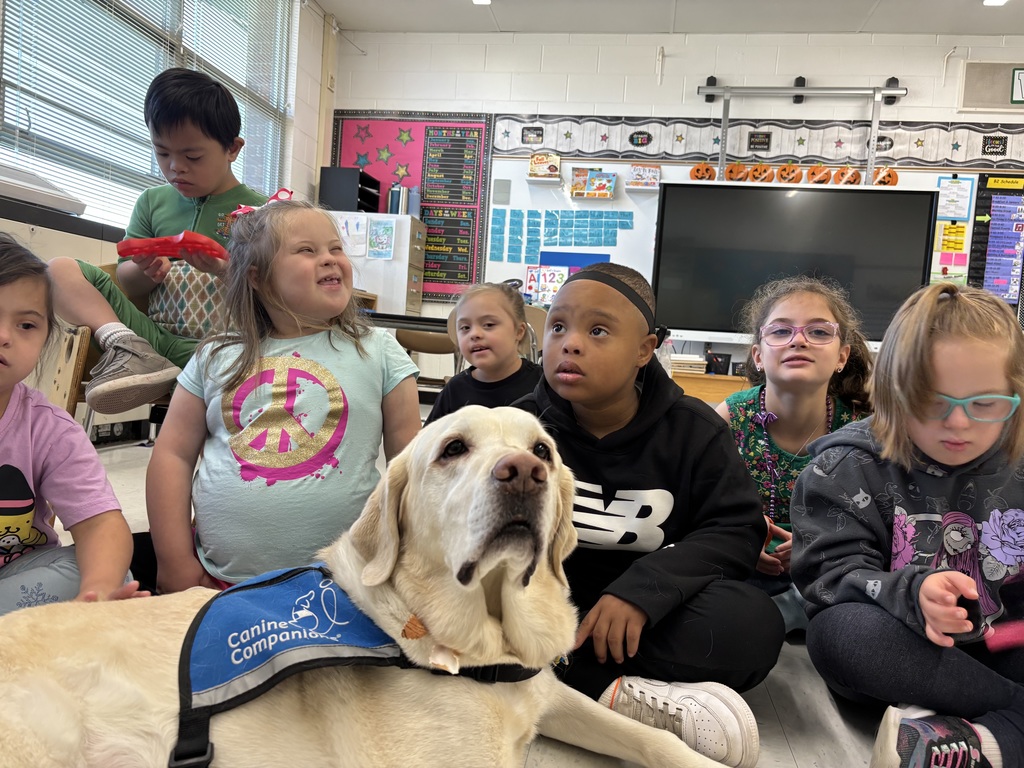 Truett, Woodland's Service Dog, visits students at Elementary in Feb. 2026