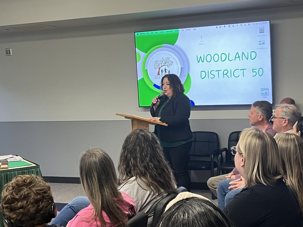 Stephanie Reuter addresses the Board of Education Members, April 2026