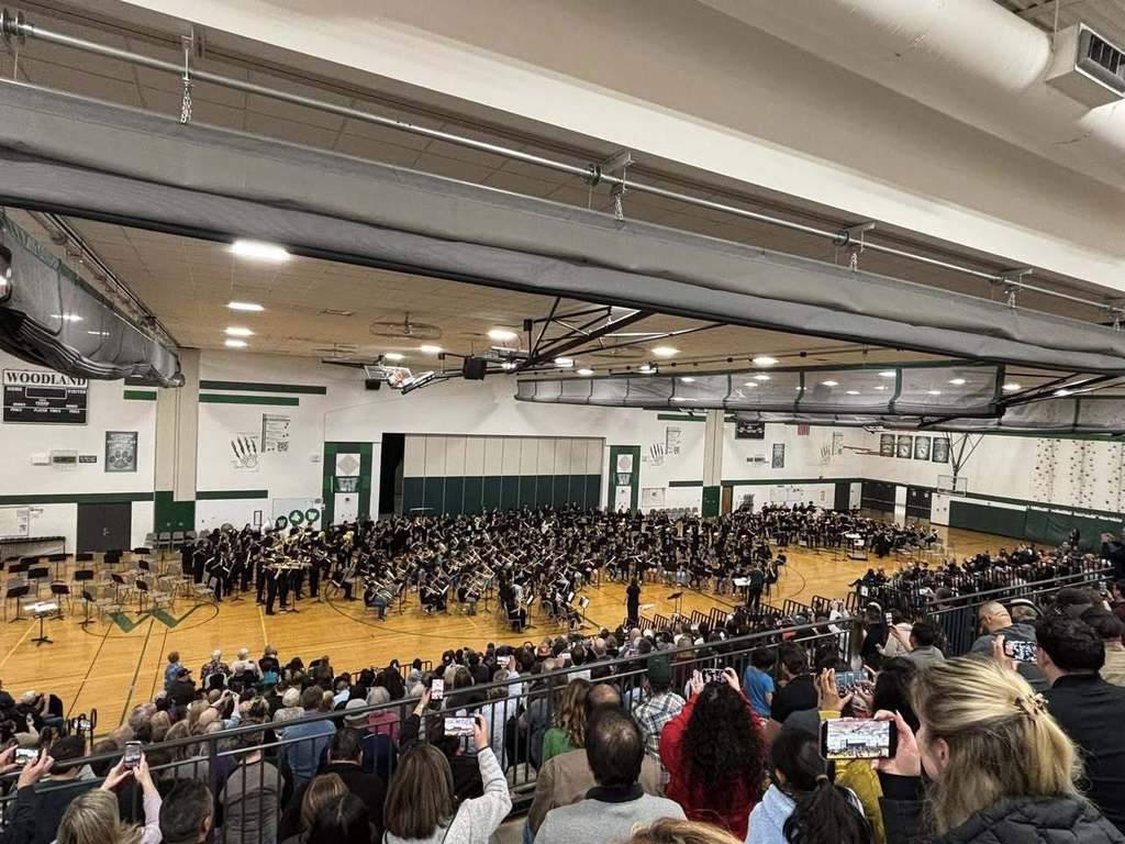 Images of the 5-8th Grade Spring Band Concert