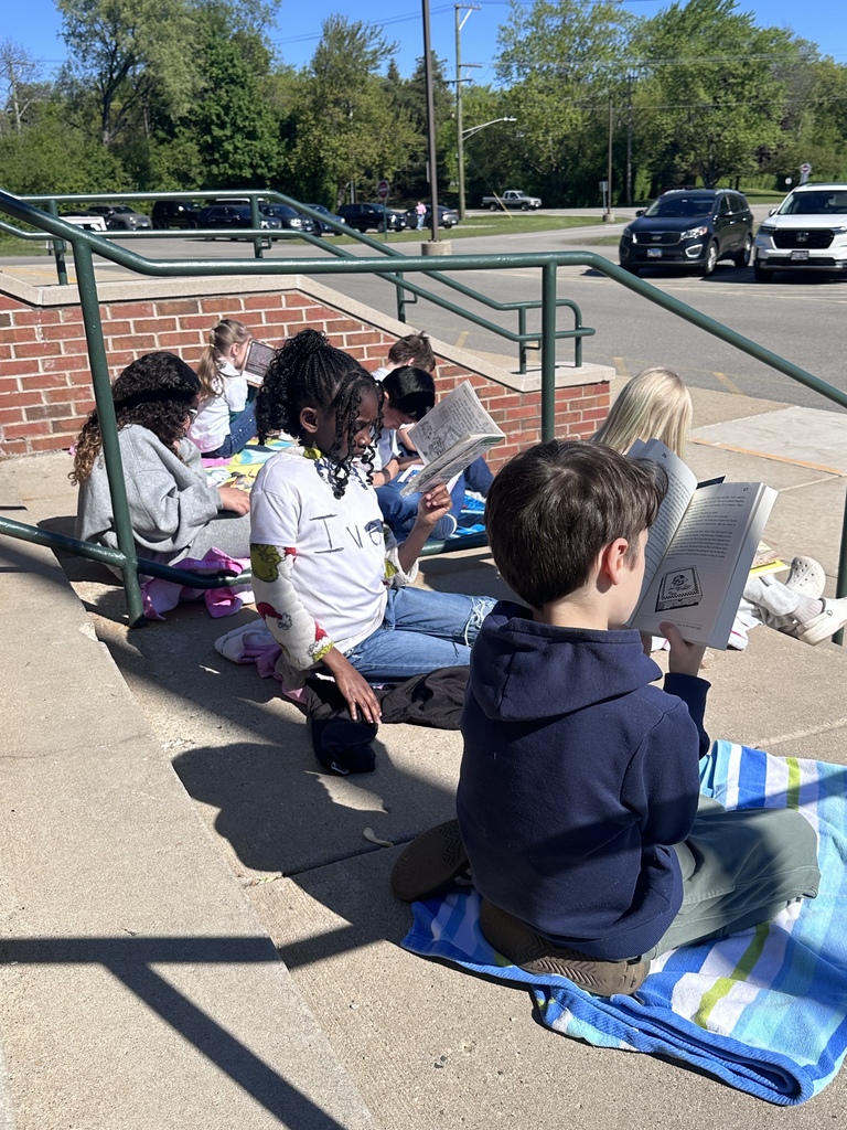 Fresh air and books - Reading in the Sunshine, May 2026