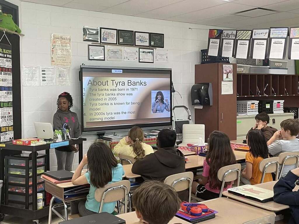 4th Grade students presenting to their class