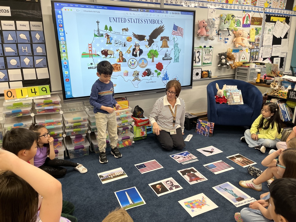 Mrs. Hansen's Class discusses United States Symbols