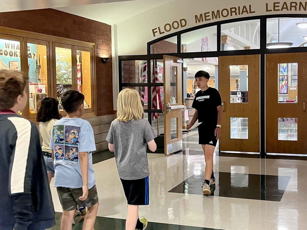 5th grade students tour the Middle School as they prepare to move up to 6th grade!